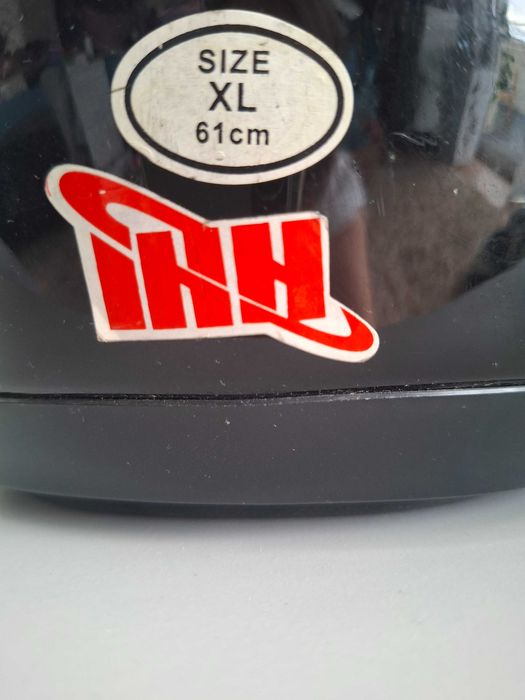 Kask motocyklowy THH integralny czarny XL 61 cm