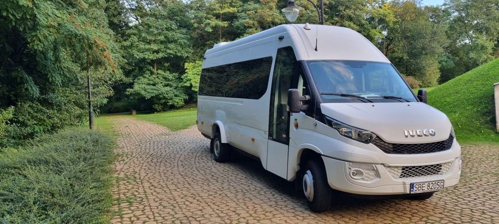 Iveco Daily Tourys A60C17  Autobus IVECO BUS DAILY TOURYS bardzo mały przebieg super stan 2015 r.