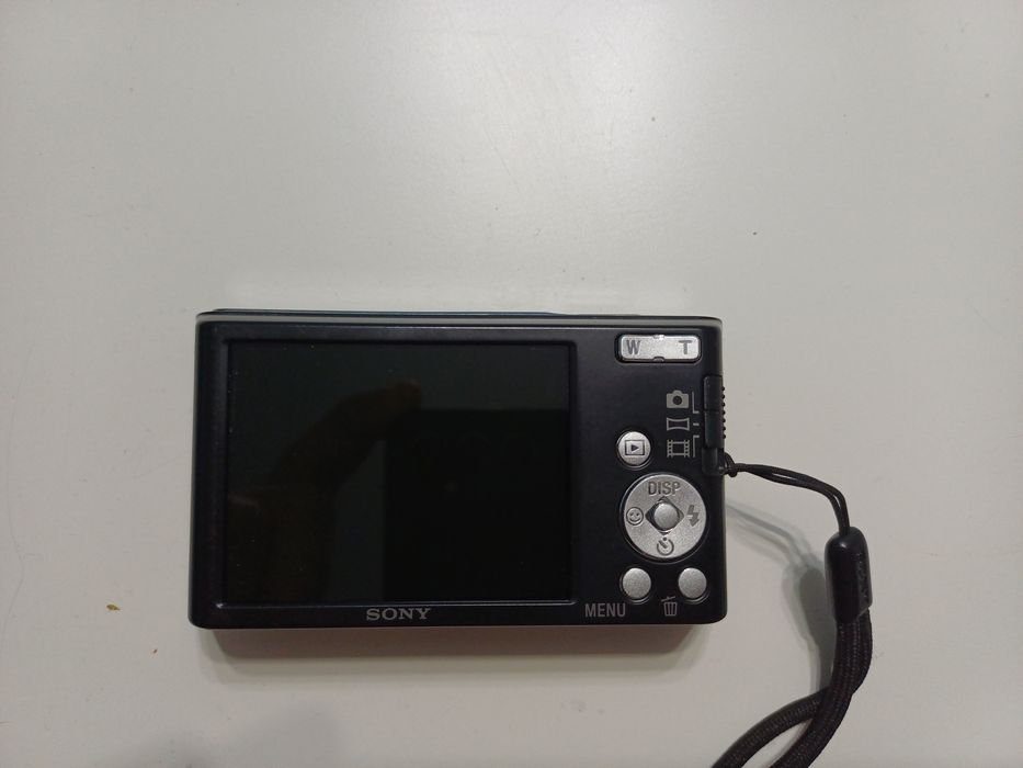 Sony W830 kompaktowy aparat cyfrowy