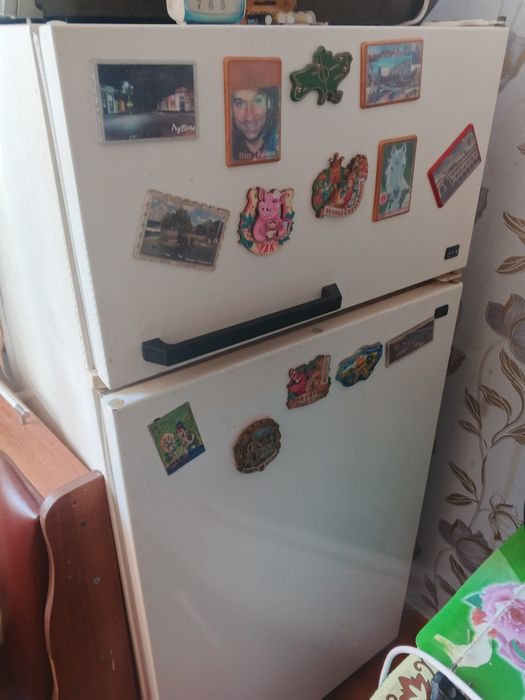 Продам холодильник