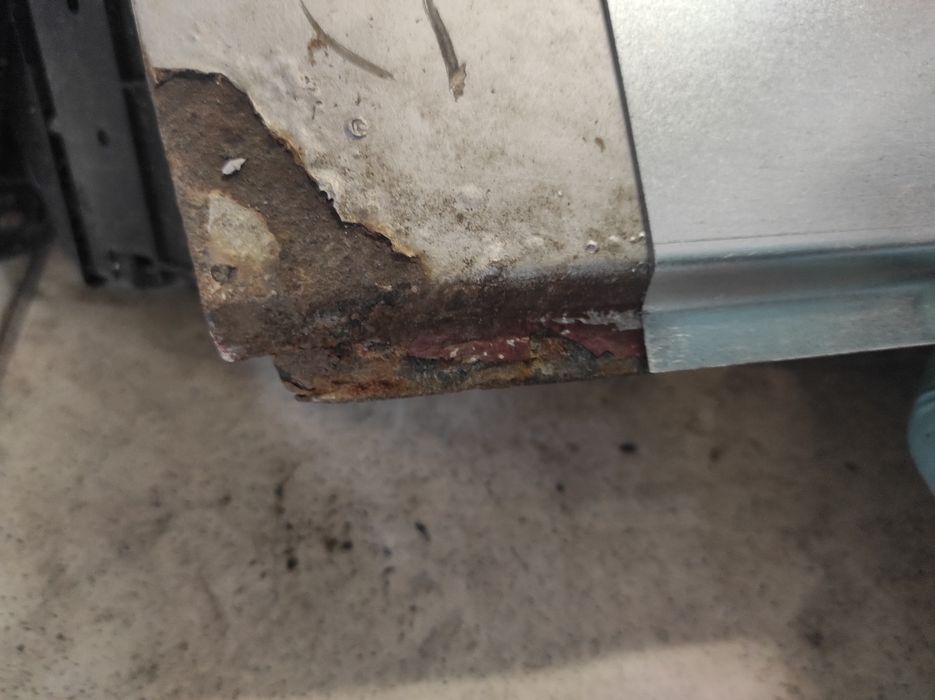 BMW E34 reperturka drzwi BMW E34 drzwi e34  blacharskie E34 doły drzwi