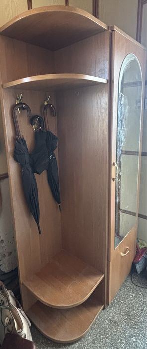 Toaletka do sypialni plus szafa do przedpokoju