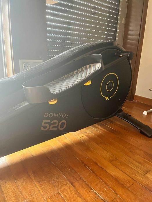 DOMYOS
Bicicleta Elíptica EL520B Autoalimentada e Conectada Kinomap