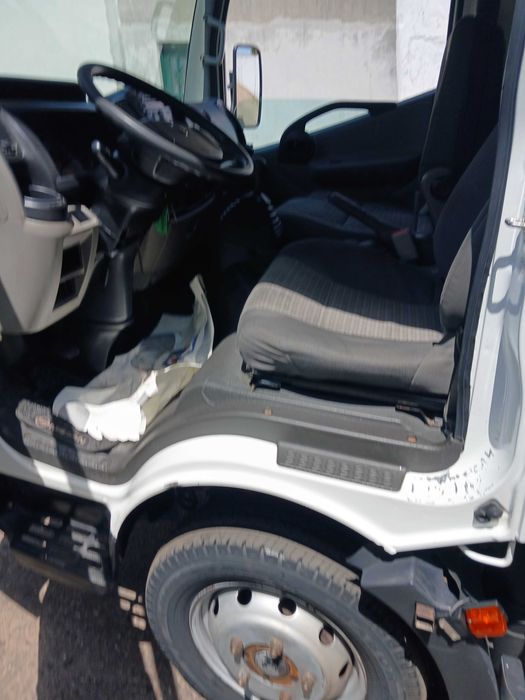 NISSAN NT 400 Frigorífica