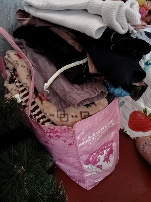 Дитячі речі безкоштовно 7-8 років