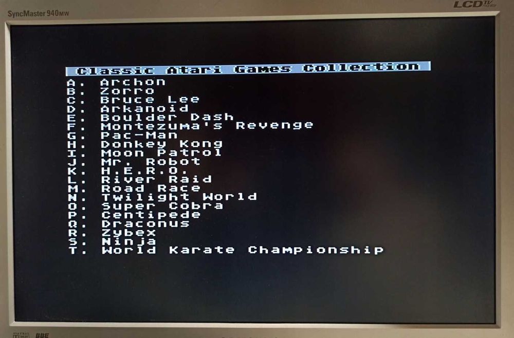 Dwa cartridge z grami do Atari XL/XE