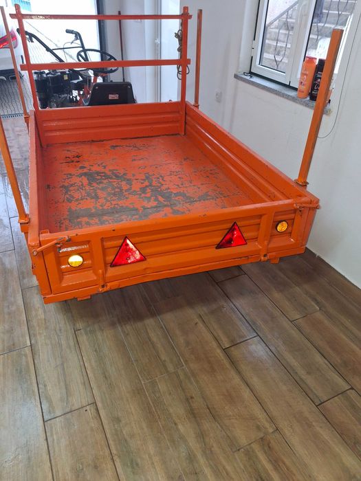 Motocultivador com reboque (usado) Excelente estado