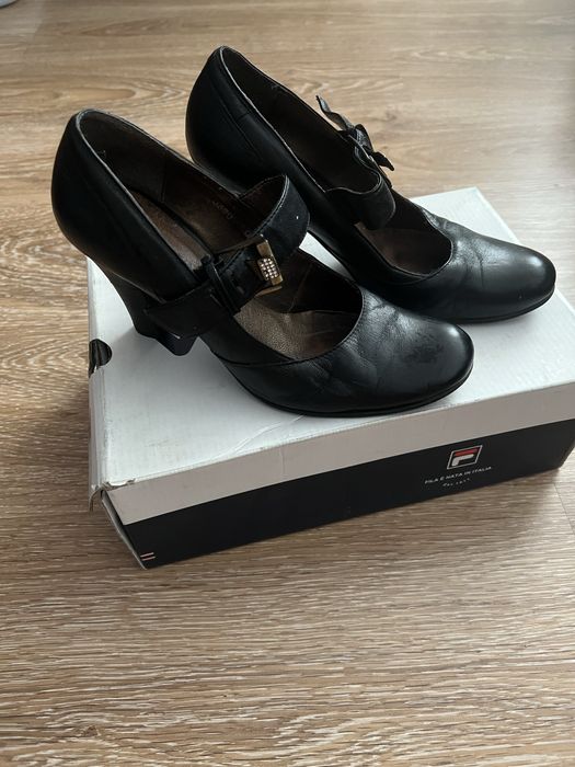 Босоніжки всі по 100 грн