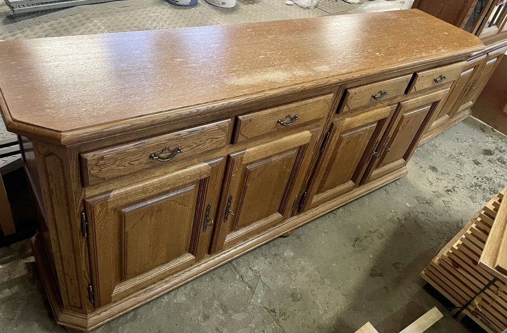 Witryna i komoda w stylu rustykalnym