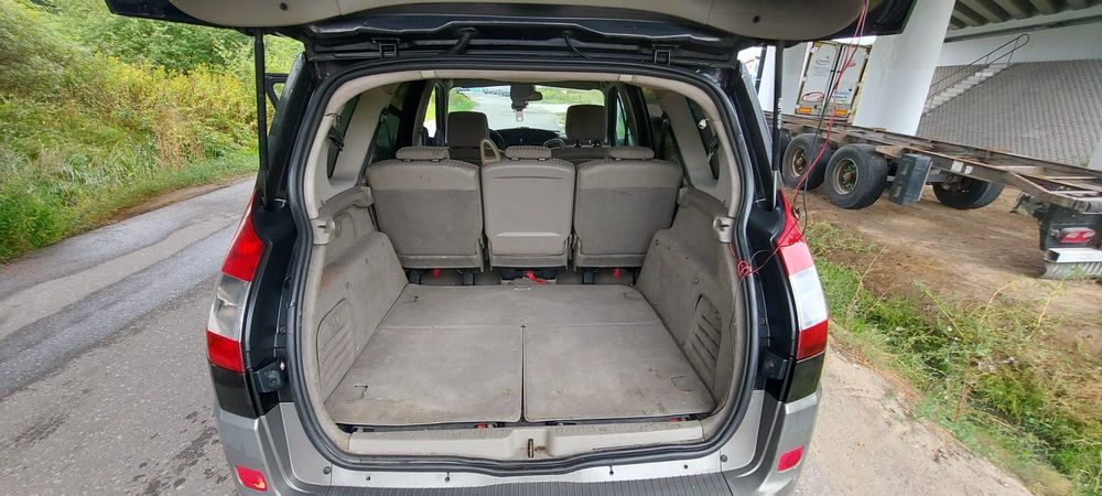 Renault Scenic 7 osobowy hak holowniczy