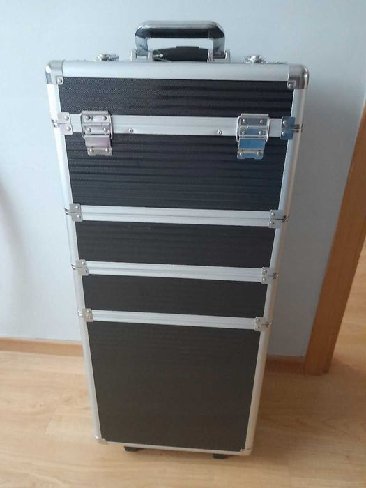 WALIZKA KOSMETYCZNA KUFEREK na kółkach na kosmetyki akcesoria