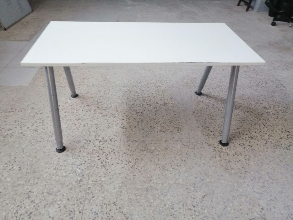 Mesa para estudio de manicure