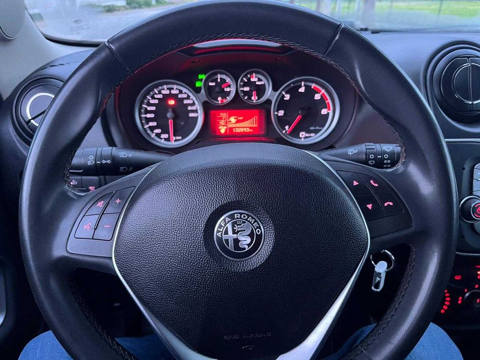 Mito 1.3 JTDM vermelho Alfa 2018