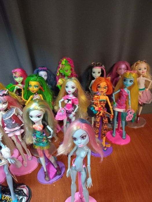 Большой ассортимент Монстр Хай