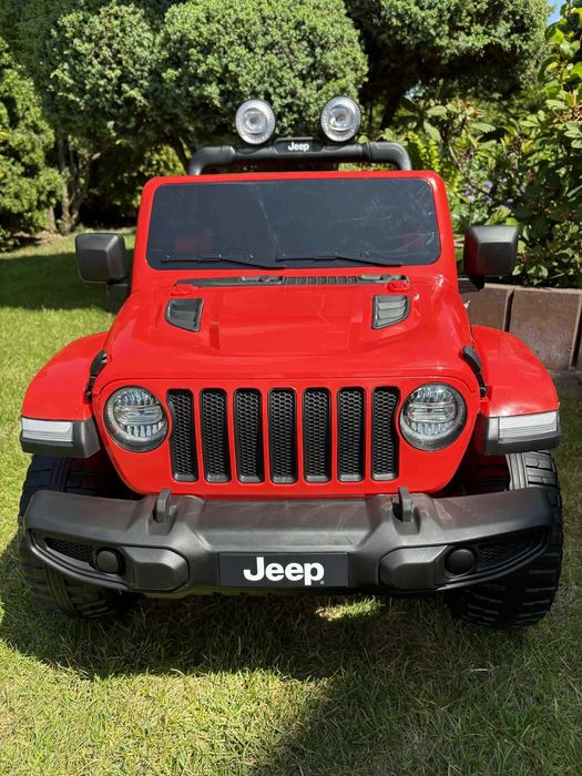 Samochód Jeep Wrangler Rubicon na akumulator dla dzieci Pilot MP3 EVA