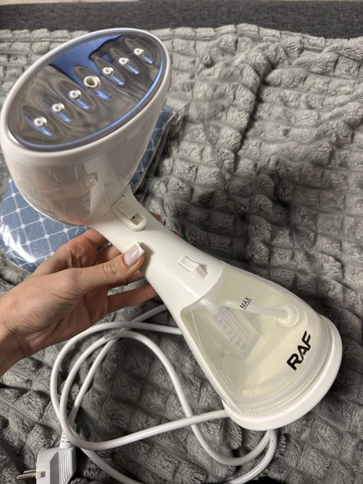 Отпариватель для одежды утюг