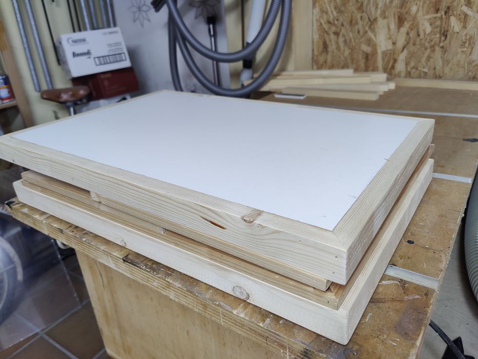 Vitrine de apoio desmontável