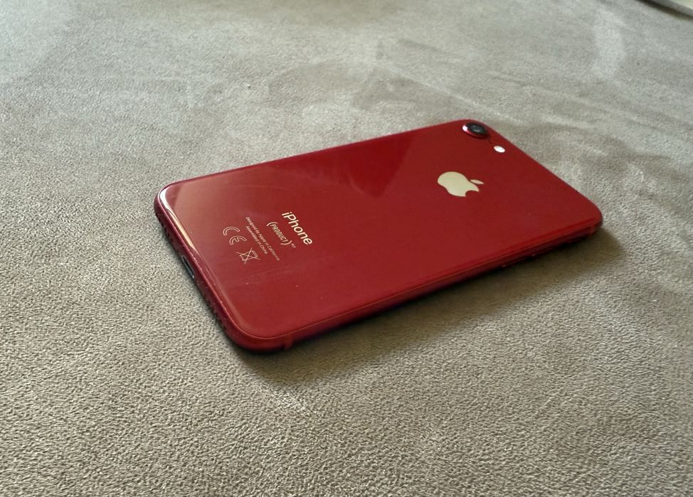iPhone 8 Red   100%  Kondycja Baterii