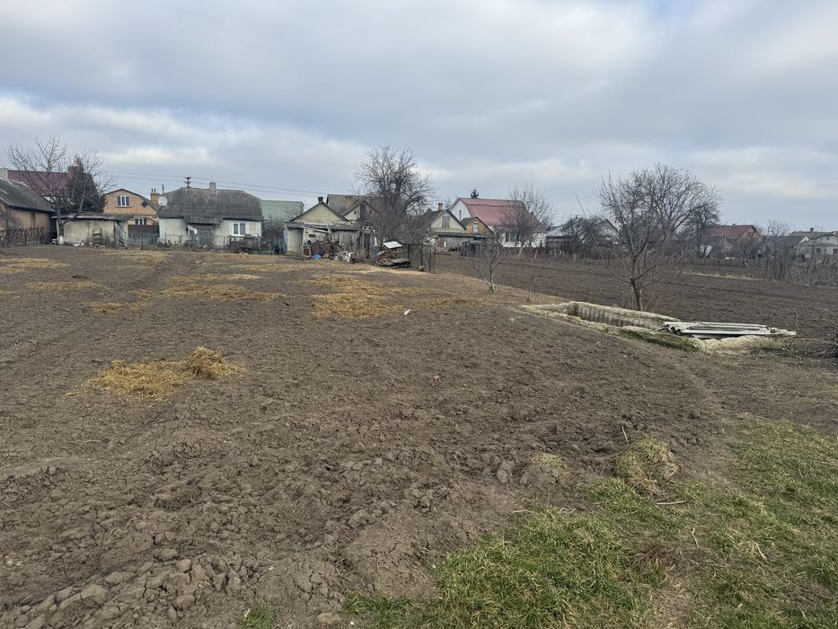 Продам рівну ділянку 16 сот під забудову