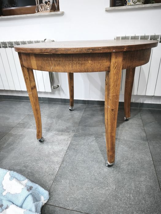 Stylowy stolik ,stary, stylowy