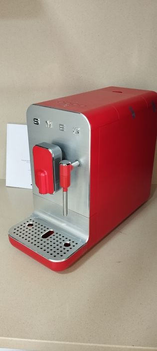 SMEG BCC02 vemelha