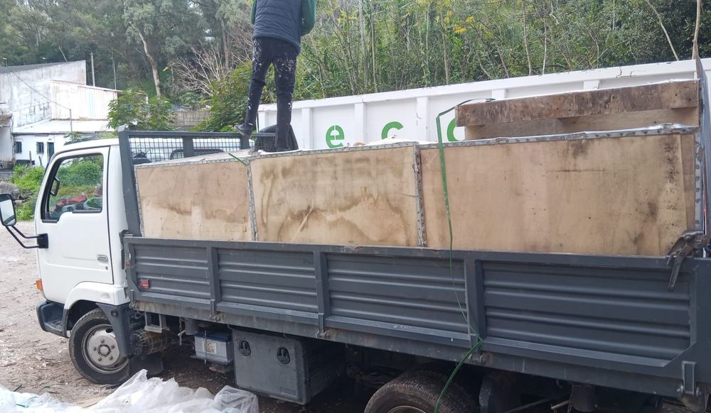 LISBOA e SETÚBAL CARRINHAS p/ recolha de todo o tipo de resíduos pladur plástico madeira cartão tela asfaltica esferovite entulho obras lixo misturado