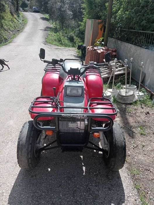 Moto quatro polaris