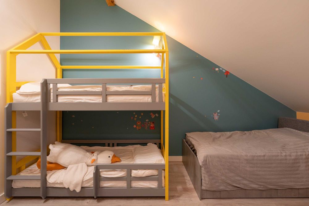 Продаж котеджу з ремонтом на вулиці Роксоляни!