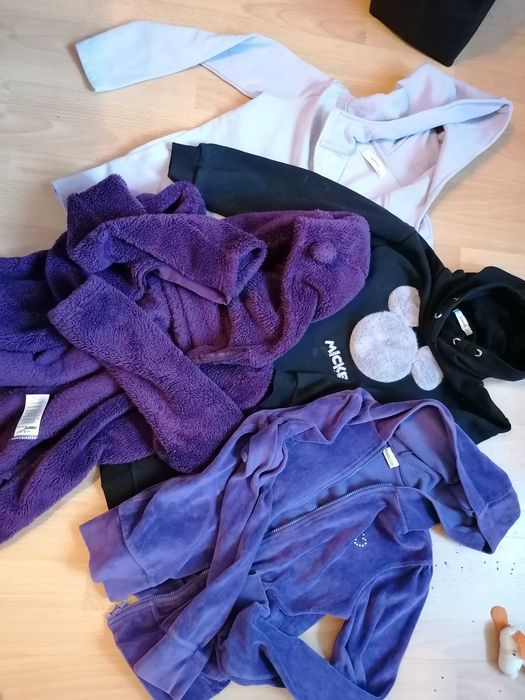 Sweterki 140 i bluzy