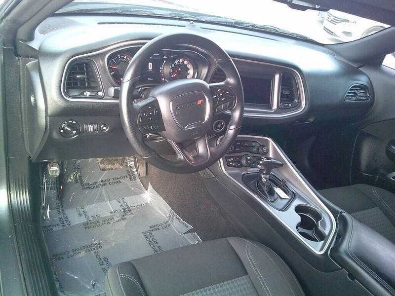 2022 Dodge Challenger SXT