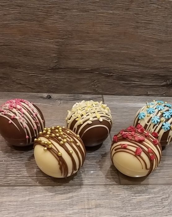 Хіт - шоколадні бомбочки з Nesquik та міні маршмеллоу, є опт
