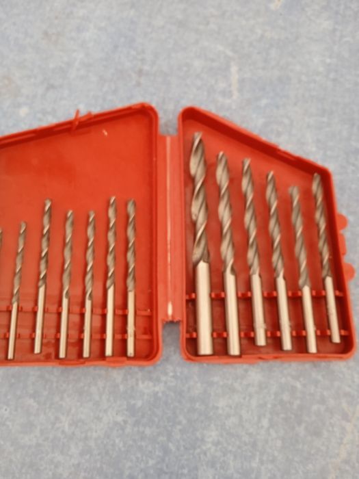 Сверла СССР Р6М5,HSS,метчики,плашки и др.Набор