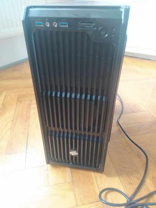 Komputer stacjonarny