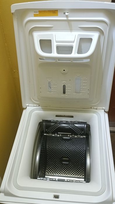Pralka ładowana od góry. Whirlpool