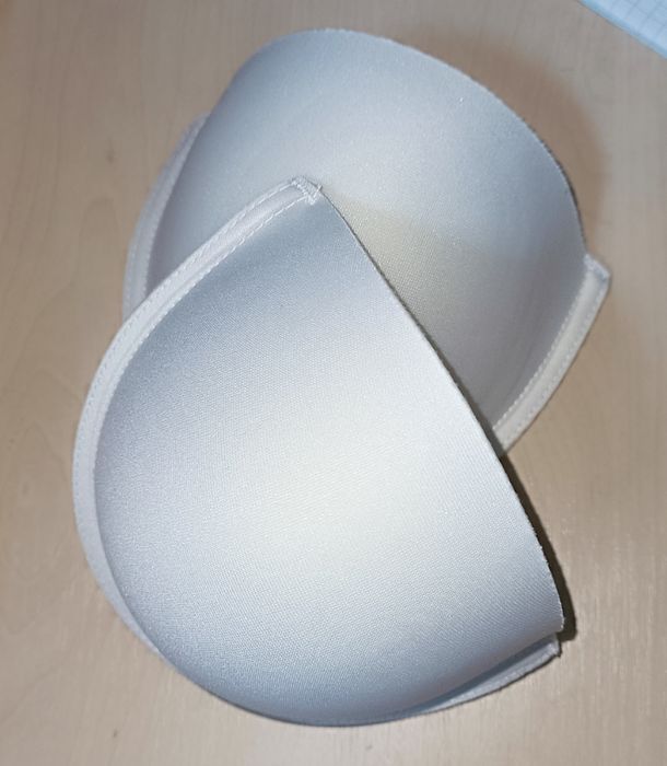 Весільна сукня..