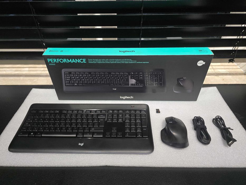 Logitech MX900 - bezprzewodowa podświetlana klawiatura i mysz - STAN BARDZO DOBRY