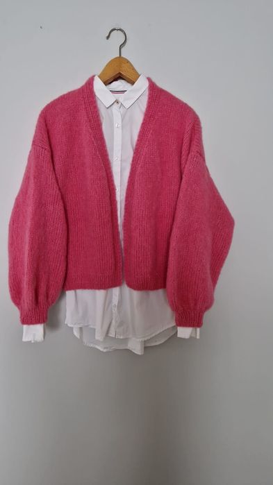 Ręcznie robiony różowy kardigan