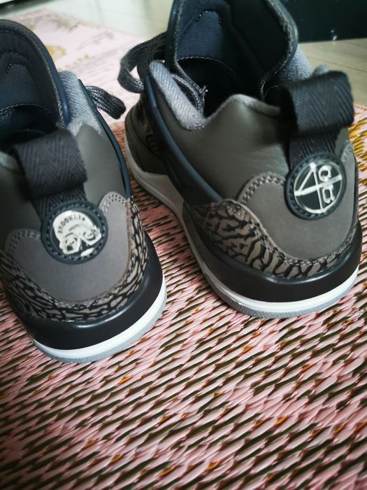 Buty Jordan 4 szare