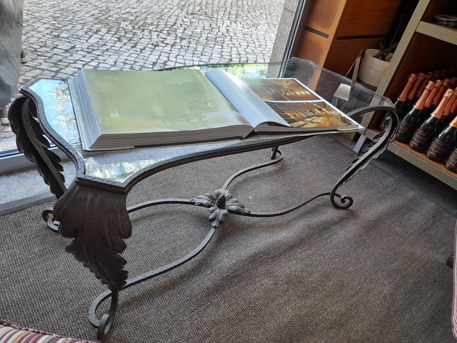 Wrought Iron Table64584496746755120