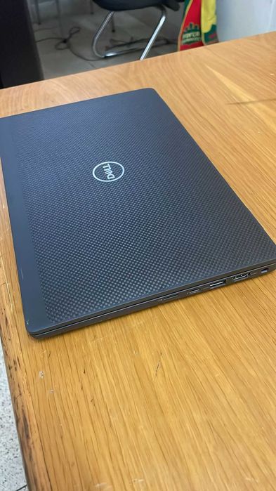 Dell Latitude 7320