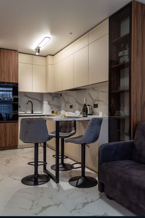 Здаються Двокімнатні Апартаменти. Срібний дім Люкс. Центр. Паркінг