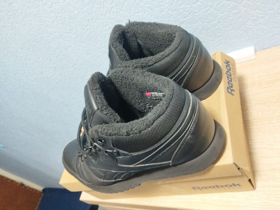 Зимние ботинки Reebok 42р.