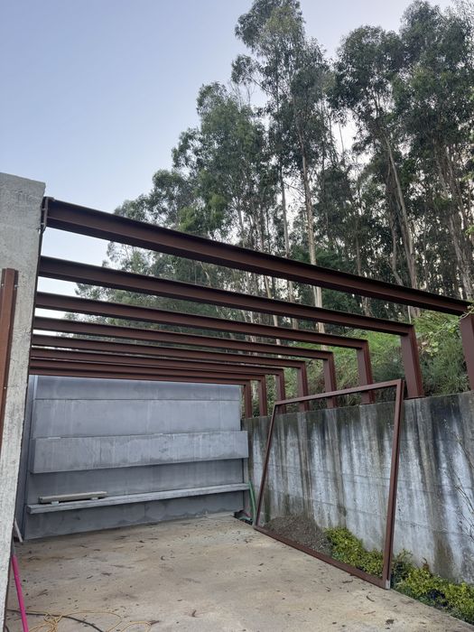 Serralheiro/ Serralharia504720741998284802