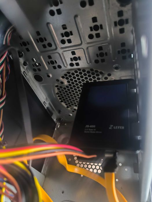 Системный блок FX8320(8 ядер), DDR3 8Gb, video 2gb, ssd+hdd
