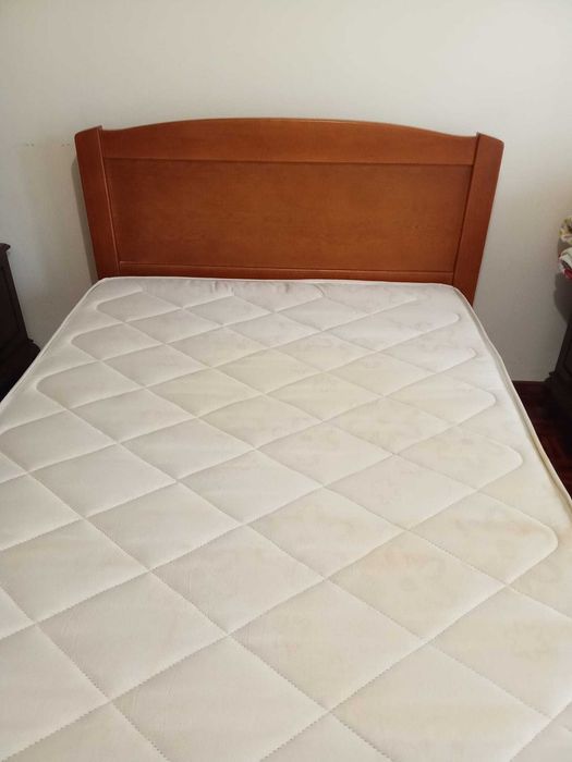 Cama + Colchão + Cadeirão