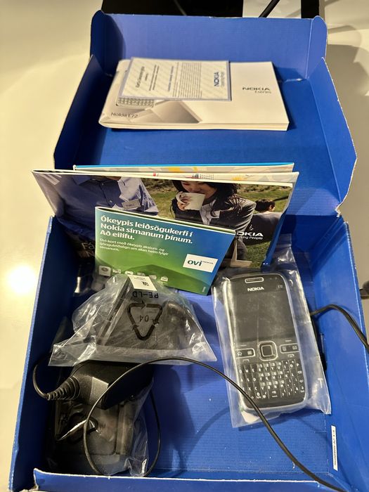 Nokia E72 – Telefon kolekcjonerski w świetnym stanie