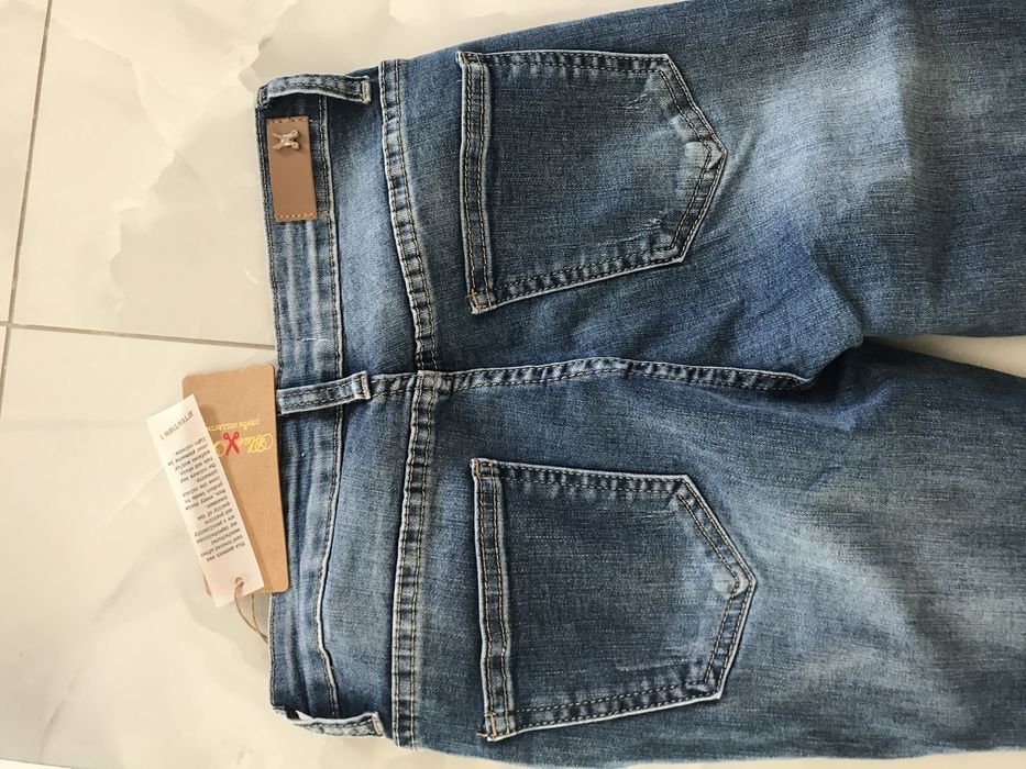 Spodnie dżinsy w serduszka