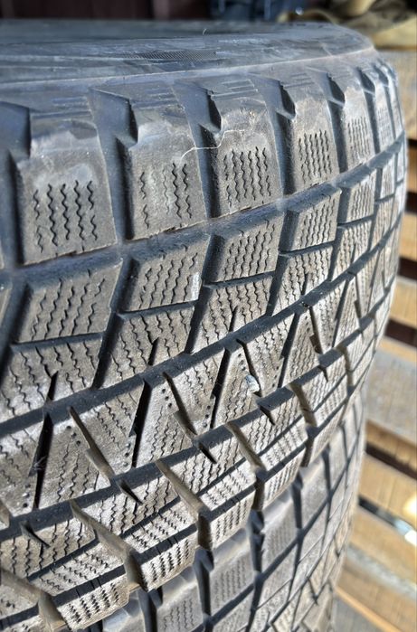 Гума Bridgestone Blizzak 255 55 r20