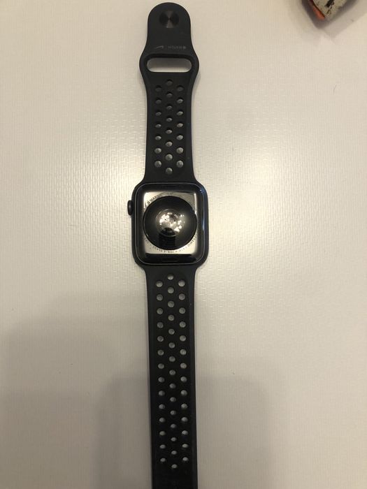 Apple watch 44mm SE Nike Sport Band