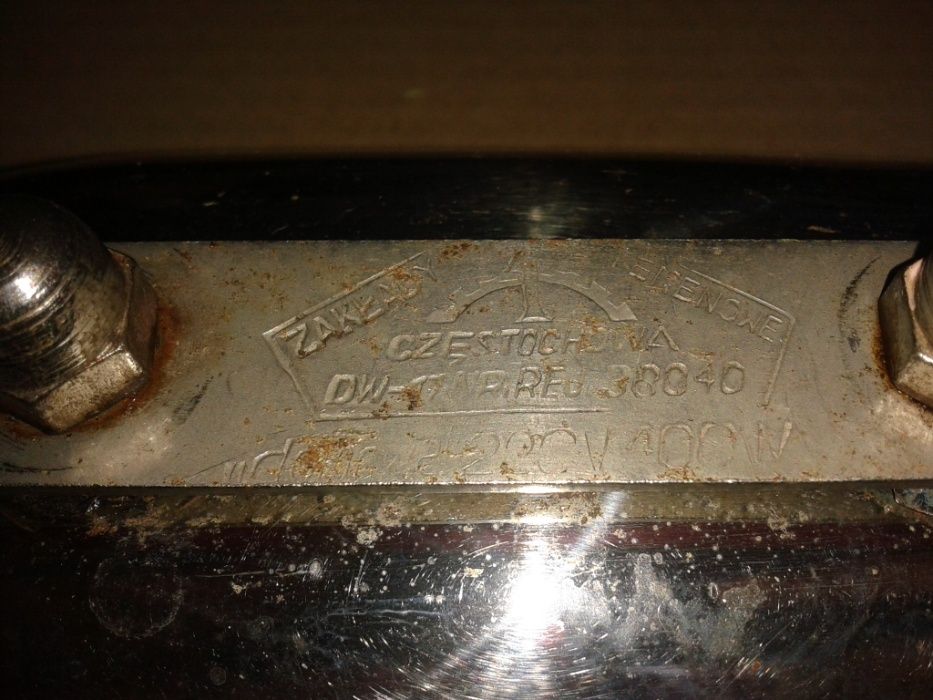 Stare żelazko "CZĘSTOCHOWA" PRL - drewniana, czerwona rączka